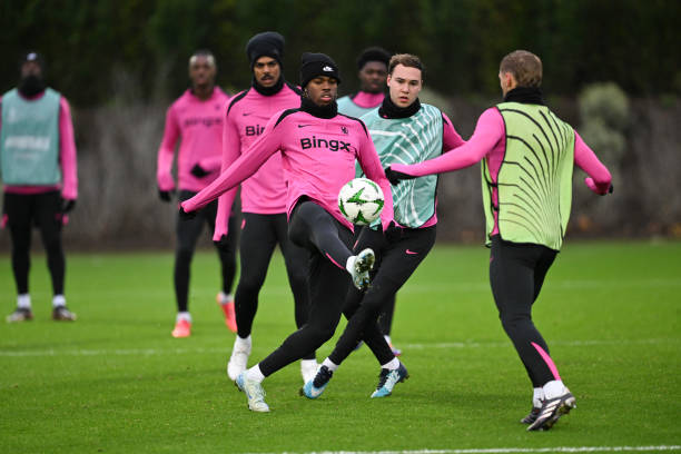 5 điểm đáng chú ý trong buổi tập của Chelsea: Maresca họp riêng Neto; Palmer – Cucurella bị ‘hội đồng’