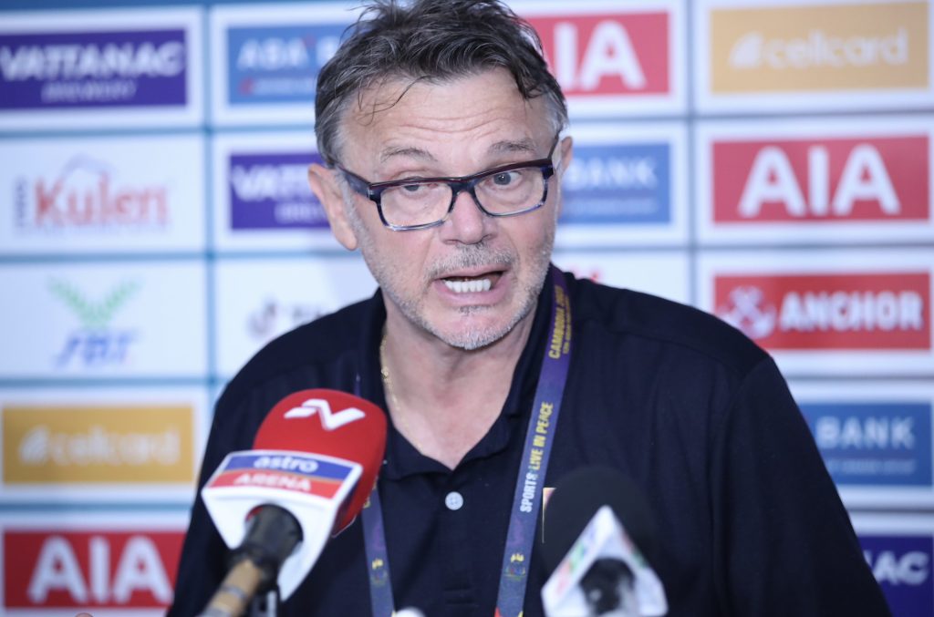 HLV Philippe Troussier: U22 Việt Nam tự tin chiến Indonesia