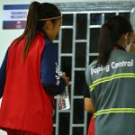 Huỳnh Như kiểm tra doping khi rời phòng họp báo