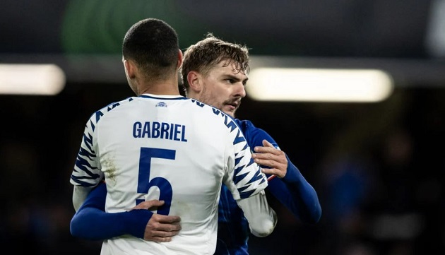 Sao Chelsea khiến Joe Cole ‘đứng ngồi không yên’