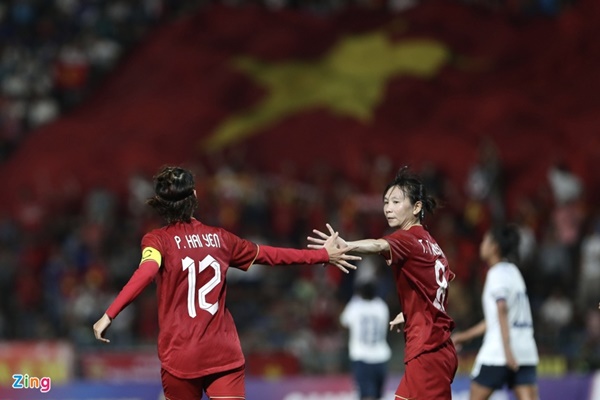 Thắng Campuchia 4-0, tuyển nữ Việt Nam vào chung kết SEA Games
