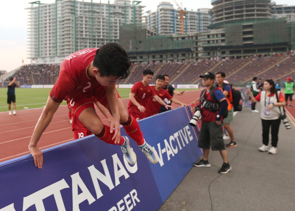 U22 Việt Nam tri ân người hâm mộ trong ngày chia tay SEA Games