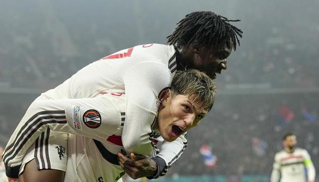 5 điểm nhấn FCSB 0-2 Man Utd: Thần đồng tiếp bước Rooney; Khác biệt từ đôi cánh