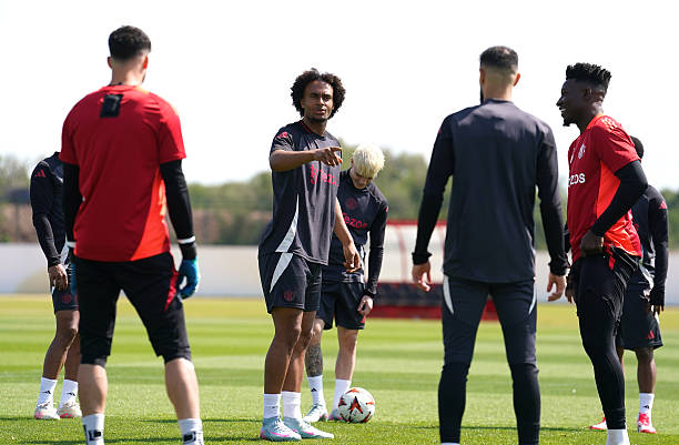 5 điểm nhấn từ buổi tập cuối của MU: Bất ngờ Zirkzee; Yoro và bài toán trung vệ