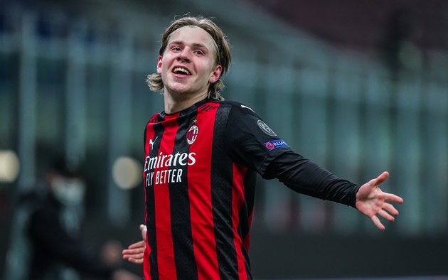 5 điều bạn có thể bỏ lỡ ở Europa League: ‘Số 10 lạ’ Arsenal, Gerrard quá đỉnh