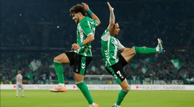 Abde và Antony chắp cánh cho Real Betis thăng hoa