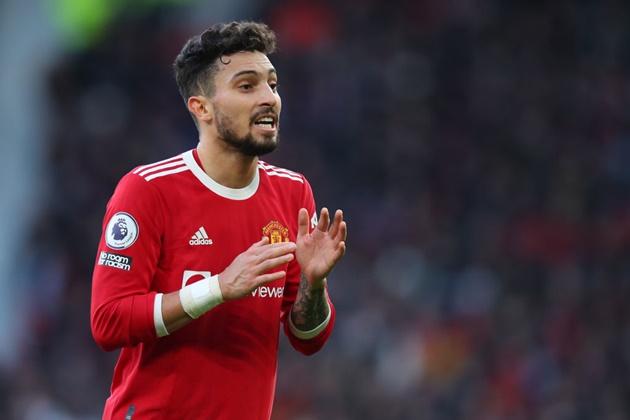 Alex Telles quyết loại M.U khỏi Europa League