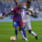 Alves: ‘Nếu Xavi làm vậy khi tôi 25 tuổi, sẽ có đánh nhau’