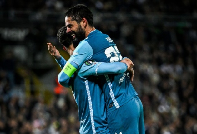 Antony tìm thấy ‘cạ cứng’ ở Betis