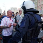 Báo Ba Lan ví Wroclaw như chiến trường vì bạo loạn CĐV Chelsea, Betis