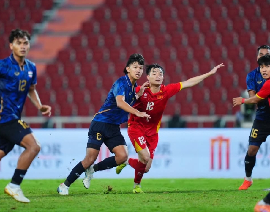 Báo Thái Lan: Voi chiến “vỡ tim” khi nhìn U22 Việt Nam chiến thắng