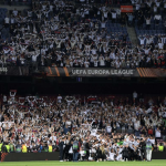 Barca và cảnh tượng đáng xấu hổ ở Camp Nou