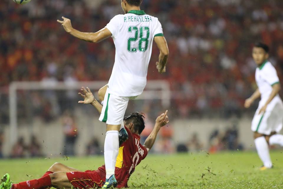 Bị phạm lỗi liên tục, U22 Việt Nam chia điểm đầy tiếc nuối trước U22 Indonesia