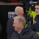 Biểu cảm gây chú ý của Maguire sau khi MU hạ Barca