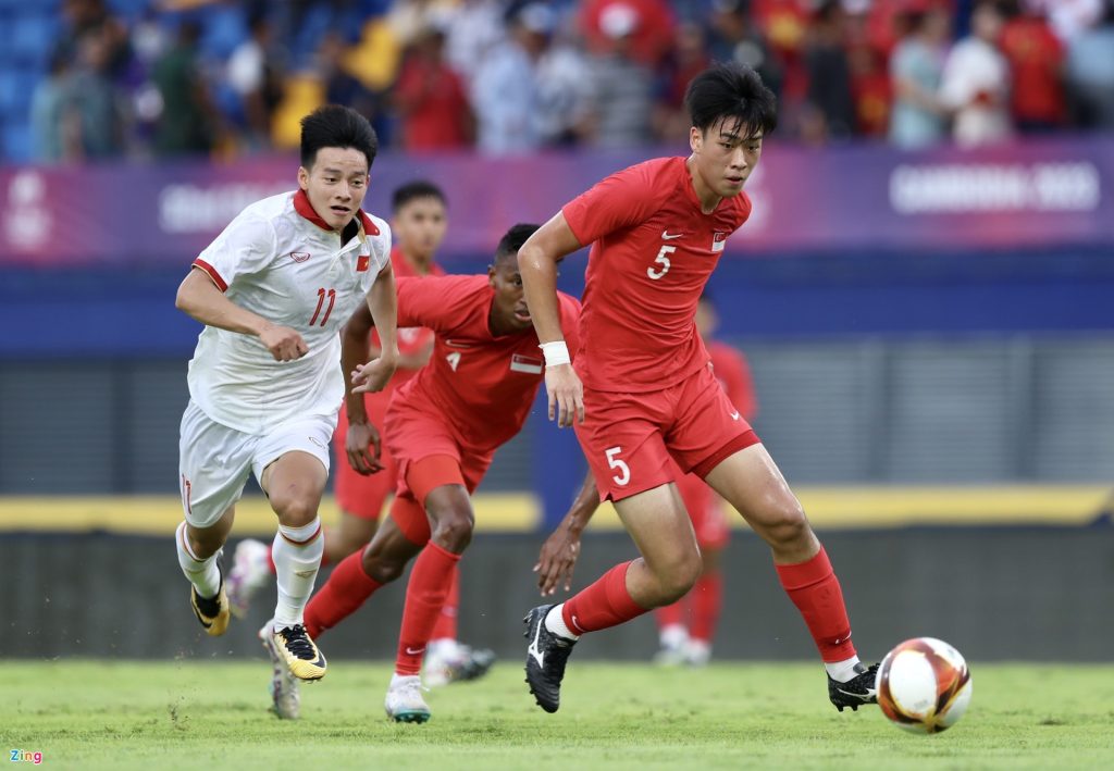 BLV Quang Tùng: ‘Thắng đậm Singapore không quan trọng’