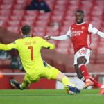 Bộ đôi “buôn gỗ”, Arsenal nhọc nhằn vào tứ kết Europa League