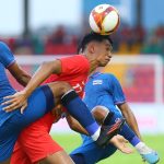 Cầu thủ Singapore đổ máu trong trận thua Thái Lan