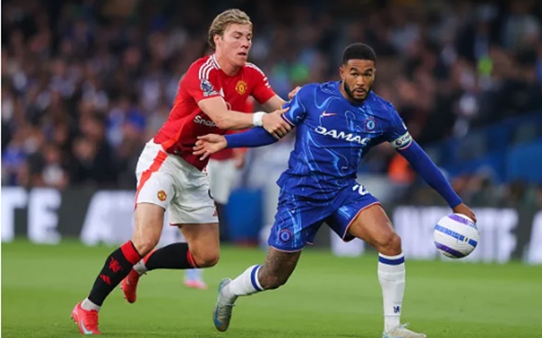 CĐV Manchester United phản đối Hojlund xuất phát trận gặp Spurs