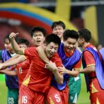 CĐV Thái Lan tâm phục U22 Việt Nam sau chung kết SEA Games 33
