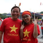CĐV Việt Nam cháy hết mình trên khán đài sân Selayang