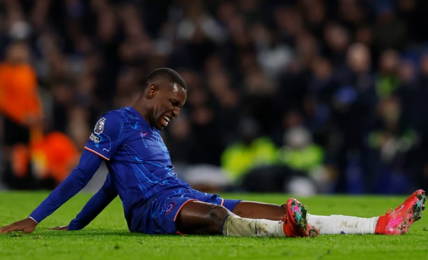 Chelsea khủng hoảng nhân sự trước thềm Conference League