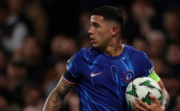 Chelsea thắng đậm Noah 8-0, Maresca lý giải việc rút Enzo ra nghỉ sớm