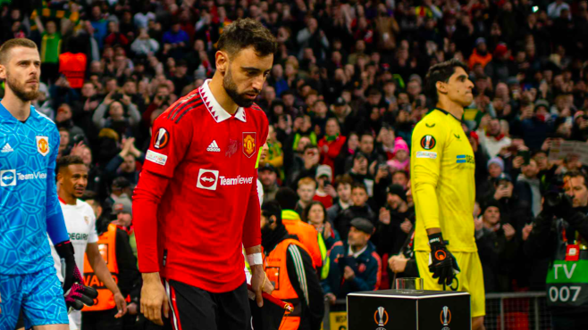 CHÍNH THỨC! M.U đón cú sốc Bruno Fernandes sau trận hòa Sevilla