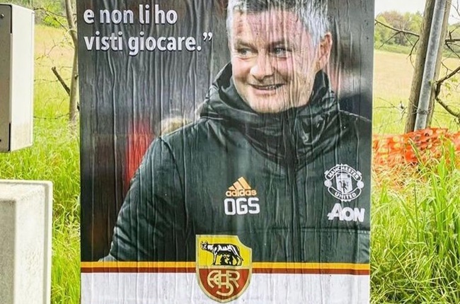 CHOÁNG! Chưa đấu Man Utd, CĐV Roma đã dằn mặt Solskjaer quá gắt