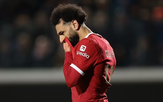 Crouch “dìm hàng” Salah