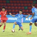 Đá hỏng phạt đền, U22 Singapore dắt tay Lào rời SEA Games 32