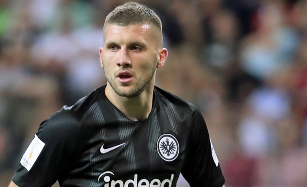 Đây là cái tên được ví như Avengers của Frankfurt trong trận lượt về trước Chelsea