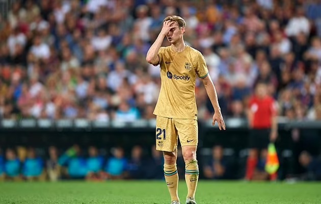 “De Jong cuối cùng cũng đến Manchester”