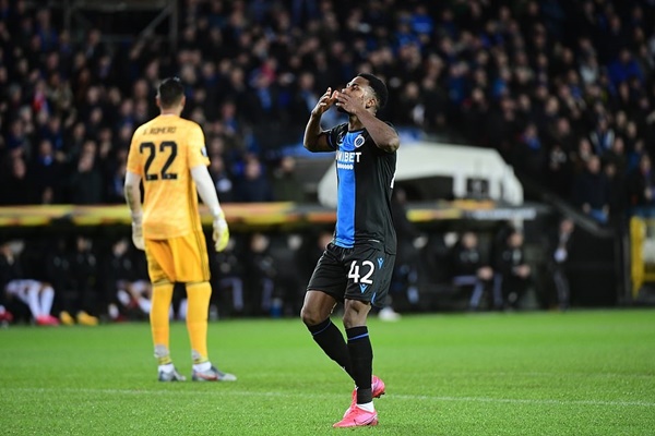 Điểm nhấn Brugge 1-1 M.U: 3 “số 10” vô hại; Quỷ đỏ không thể sống thiếu Fred