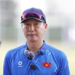 Điểm tin bóng đá Việt Nam 12/12: HLV Kim Sang-sik đặt mục tiêu chung kết; Đình Bắc bị tiền đạo Thái Lan bỏ xa