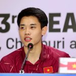 Đình Bắc tiếp tục xuất sắc, nhận lời khuyên từ HLV Kim Sang Sik về việc ra nước ngoài thi đấu