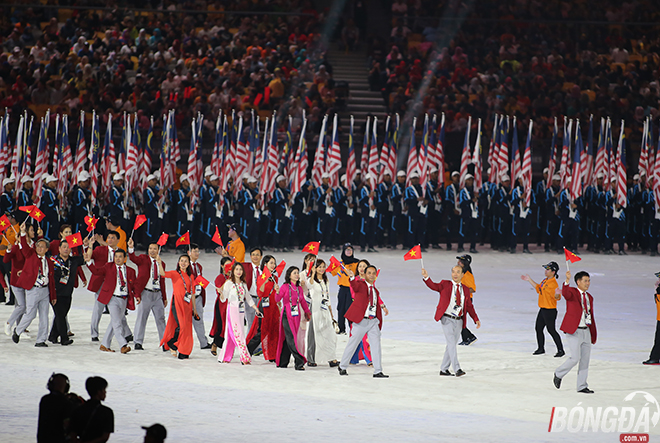 Đoàn Thể thao Việt Nam nổi bật tại lễ khai mạc SEA Games 29