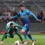 Europa League sẽ là phao cứu sinh của HLV Arsene Wenger