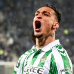 Fan MU: Thay vì đá như ở Betis, Antony chỉ xoay compa tại MU