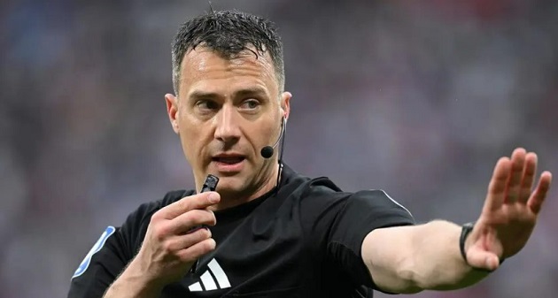 Felix Zwayer: Từ án phạt dàn xếp tỷ số đến chung kết Europa League