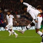 Ferdinand ngả mũ trước sao Man Utd