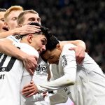 Frankfurt thắng dễ Ferencvaros trên sân nhà