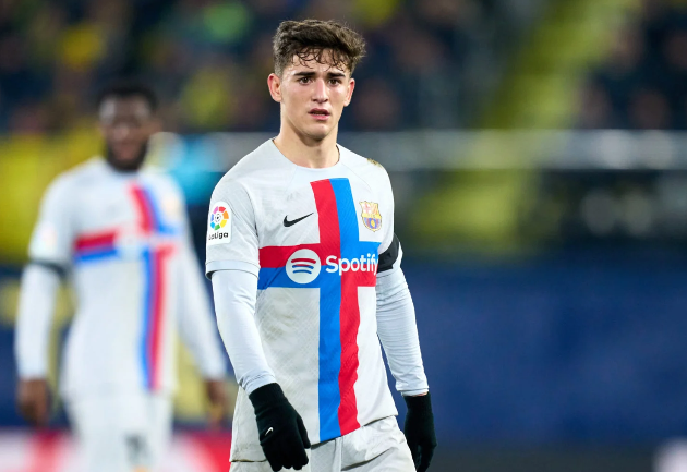 Gặp Man United, Gavi vừa đá vừa lo