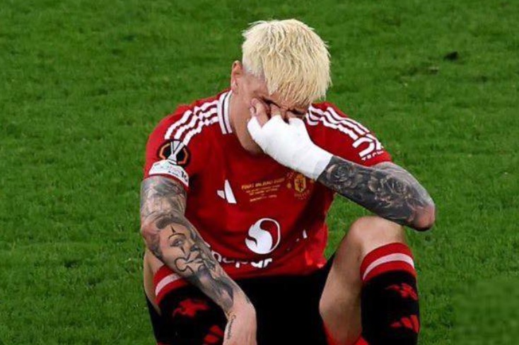 Garnacho cay đắng tổng kết mùa giải của MU: “Tệ, tệ không thể tưởng tượng nổi”