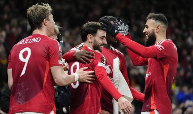 Giấc mơ Europa League vẫn chưa khép lại với M.U