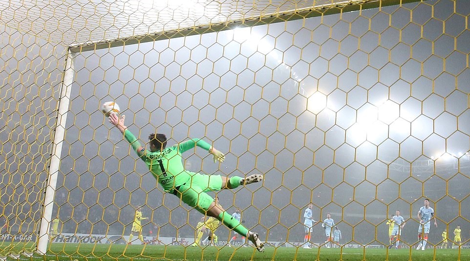 Giroud nổ súng, Chelsea toàn thắng 4 trận liên tiếp tại trời Âu