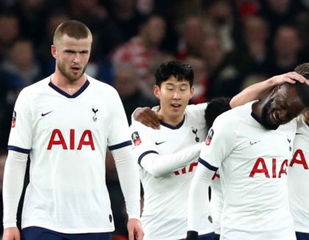 Hành quân đến Bỉ, Mourinho xác nhận gạch tên 2 học trò