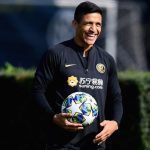 Hành quân đến Bulgaria, Conte yêu cầu “bom xịt” Man Utd làm 1 điều