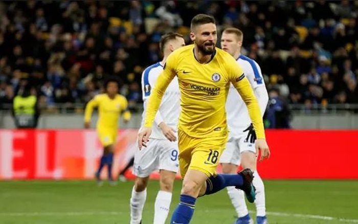 Higuain mất đến 9 trận đấu cũng chưa làm được 1 điều bằng Giroud