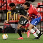 HLV Granada không thể nuốt trôi thất bại trước Man Utd