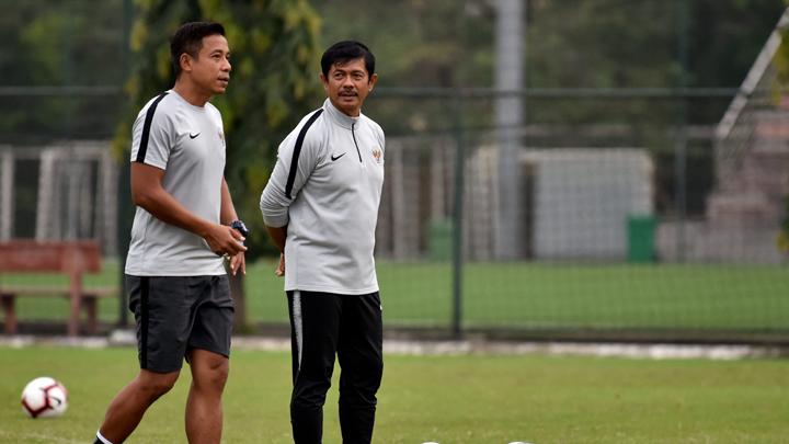 HLV Indo tiết lộ lý do bắt học trò tập luyện lúc sáng sớm